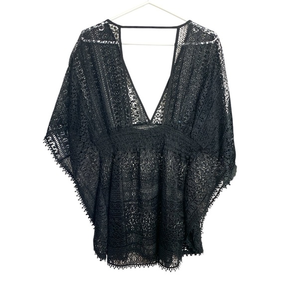 Black lace beach cover-up. Excellent condition size medium. - Picture 3 of 8